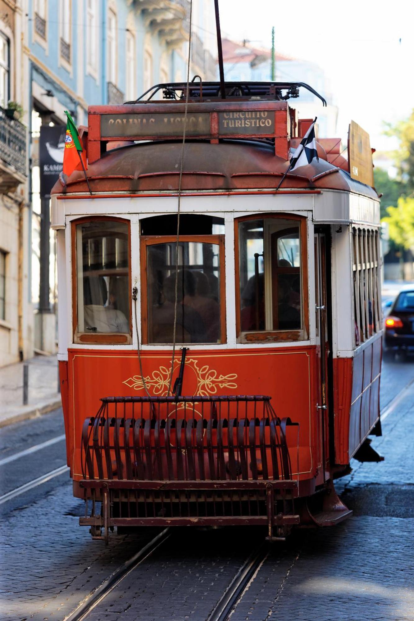 C2 Bairro Alto 18th Century Beautiful
